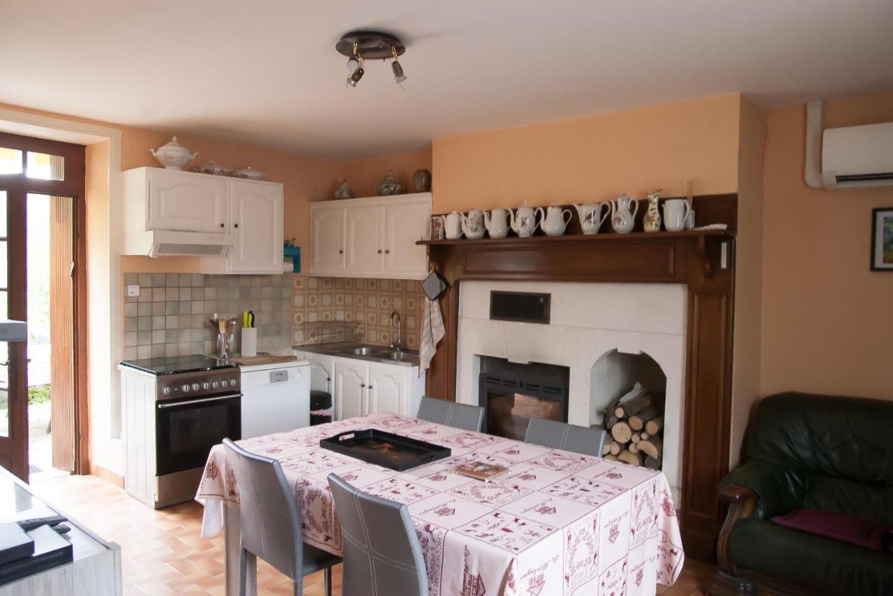 Gite Des Croix Bancaud Jumilhac-le-Grand Extérieur photo